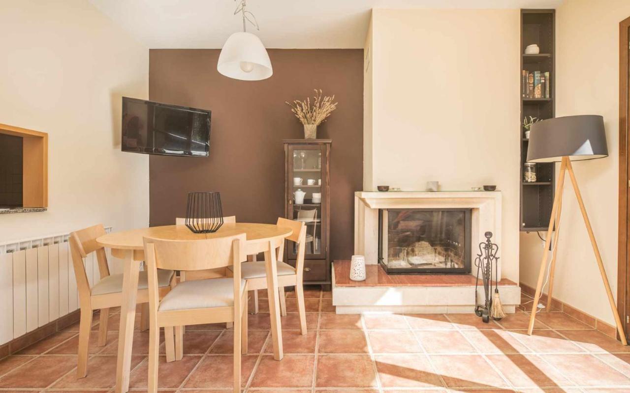 Chalet El Molino De Castiello กาสเตียโญ เด ฮากา ภายนอก รูปภาพ